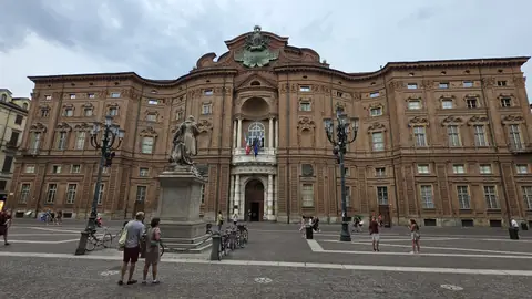 Palazzo Carignano across the piazza.