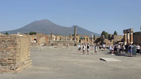 The Forum, with the mountain that did it standing at the end.