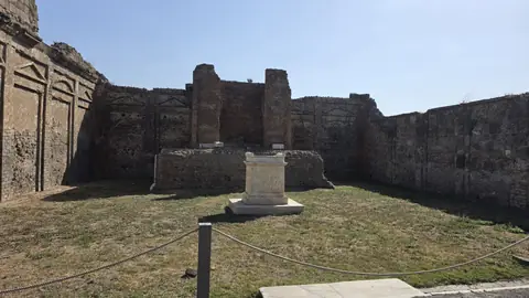 Pompeii, day 6, 09:52