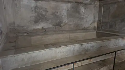 Pompeii, day 6, 11:45