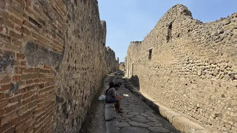 Pompeii, day 6, 12:06